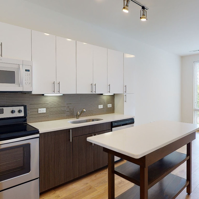 Fuse Cambridge Apartments - fully-equipped kitchen with island